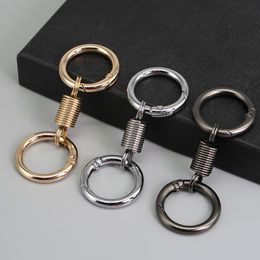 Cool personnalisé porte-clés pour hommes cadeau haute qualité mat pistolet noir argent or femmes porte-clés anneau à ressort bobine taille suspendus métal voiture porte-clés pendentif accessoires