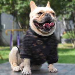 Cool impreso negro mascota sudadera al aire libre calle estilo cachorro ropa Bulldog Teddy Bichon mascotas ropa para perros