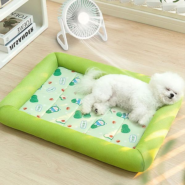 Mat de lit de chien d'été cool super cool tapis à glace pour chiens chats canapé couverture canapé de glace respirante pading kennel animal de compagnie lit d'été lavable 240411