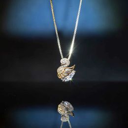 Koperen vergulde 18k diamant ingelegde Swan ketting voor vrouwen licht luxe modieus en elegant ontwerp high-end veelzijdige sleutelbeen ketting temperament