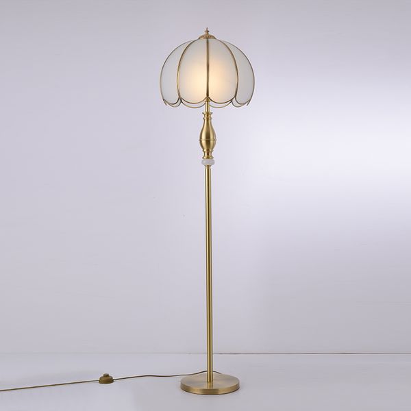 Lampe de table en cuivre européenne rétro salon étude lampadaire chambre chevet décoration éclairage créatif mariage lampes en cuivre