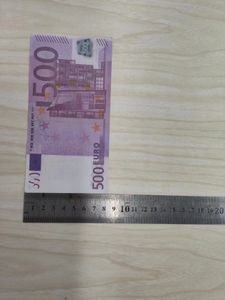 Copier de l'argent Taille réelle 1: 2 Euro Pièces de monnaie étrangères Billets de banque Faux jetons de collection Accessoires de puce Britannique Kwxsu