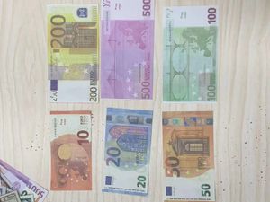 Copier de l'argent Réel 1: 2 Taille Faux Faux Billet Billet 10 20 50 100 200 500Euros Livre Billets Anglais Réaliste Toy Bar Props Co Umupf