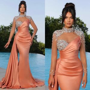 Coral Mermaid Avondjurken Rhinestones High Collar Party Prom jurk Illusie Lange mouwen Lange mouwen Lange jurk voor speciale gelegenheid