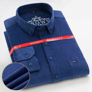 Corduroy katoenen shirt voor mannen lange mouw warme zakelijke solide man casual shirts normale fit 7XL plus size bruin met zak Nieuwe G0105