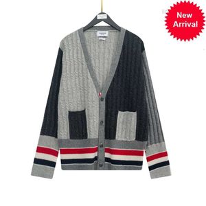 Versión correcta 10a Outumn Winter New TB Cross Cross Flower Six Color Mens and Womens Wool Knited Cardigan Coat