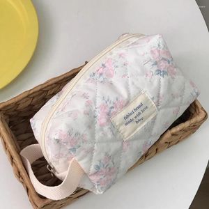 Bolsas de cosméticos para mujer, bolsa de almacenamiento Floral acolchada, organizador de tela de algodón, bolsa de maquillaje portátil grande, artículos de tocador, 3 uds.