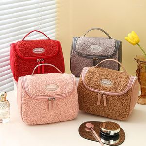 Cosmetische tassen aankomst grote capaciteit vrouwen pu therry ijdelheid make -up case dames meisjes winter reizen hangende toilethanging pluizige tas