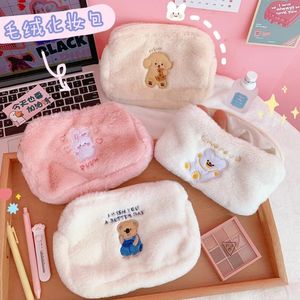 Sacs à cosmétiques Sac en peluche brodé d'ours de dessin animé Fille Perle Étudiant Crayon doux Maquillage Organisateur Pochette Mignon Embrayage Sac à main