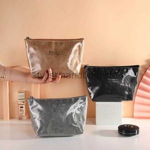 2023 Nouveau sac de maquillage en papier DuPont pour les voyages des femmes Grande capacité Sac de rinçage de lavage à l'eau résistant aux éclaboussures Sac en papier DuPont en TPUtylishhandbagsstore