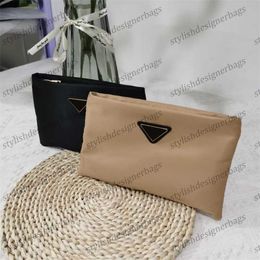 Bolsas de cosméticos Estuches Diseñador Mujeres bolsas de cosméticos organizador bolsa de maquillaje bolsa de viaje Artículos de tocador de moda maquillaje damas monederos 0316V23