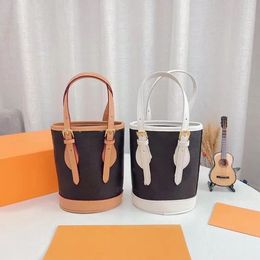 Cosmetische tassen Etuis Emmertas met trekkoord Mini Crossbody Handtas Kameleonhuid Leren portemonnee voor dames Klassieke weekendtassen strandtas