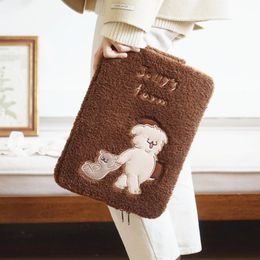 Cosmetische tassen kisten Korea tablet tas voor iPad 9.7 10.2 10,5 inch schattig koala zakje 11 12.9 13 ins mode mouw binnen fluweel bruincosmetisch