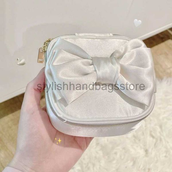 Sacs À Cosmétiques Cas Trousse De Maquillage Premium 2023 Nouveau Style Fille Coeur Imitation Soie Petit Sac De Rangement Doux Tempérament Maquillage Sacsstylishhandbagsstore