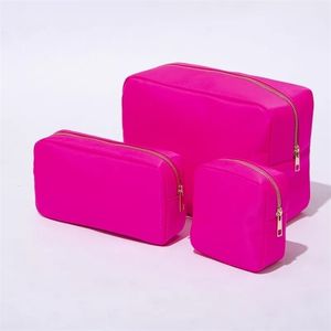 Bolsas de cosméticos Estuches Stock Venta al por mayor Multi colores Bolsa de nylon impermeable Mujeres Cartas Parche DIY Maquillaje Adolescentes bolsa de aseo grande 221030