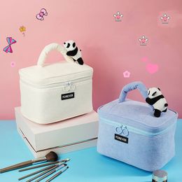 Cosmetische tassen Etuis Dames Rits Make-up organisatoren Tas Reizen Zacht Corduroy Schattig Panda Cosmetisch etui Geavanceerde vrouwelijke ogen Schaduw Opbergkoffers 231115