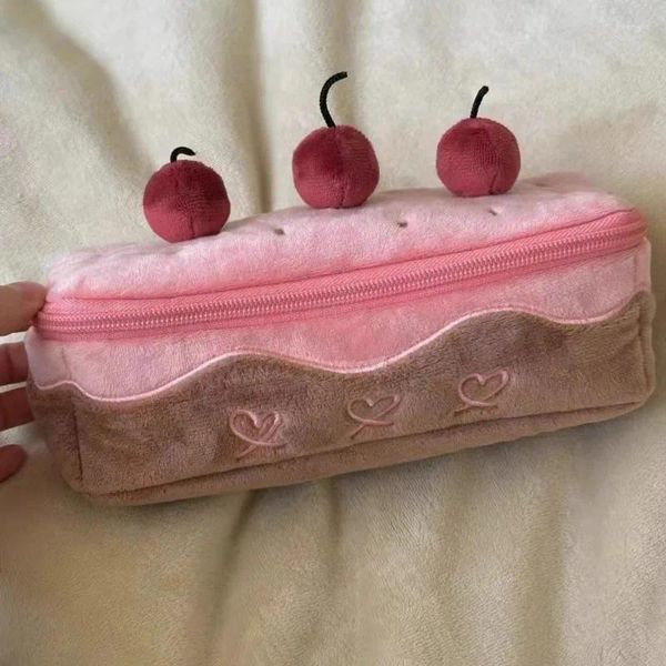 Sacs à cosmétiques gâteau aux cerises, mignon stylo en peluche de grande capacité pour étudiants, boîte Kawaii de maquillage Patchwork broderie pour filles