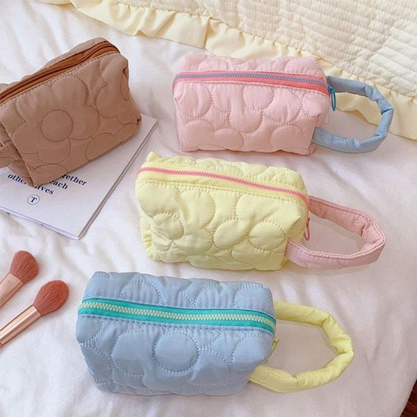 Bolsas cosméticas lindas maquillador de muñecas estuche de lápices de lápices insignificante de tela de maquillaje para mujeres organizador de estilo de flores