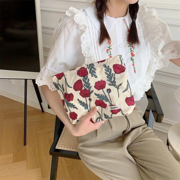 Bolsas de cosméticos para niñas, bolsa de maquillaje portátil de gran capacidad, bolso de mano para lápiz labial, organizador de artículos de tocador de estilo japonés floral multifunción