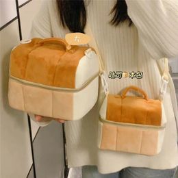 Sacs de cosmétiques Sac à pain harajuku mignon conception de toast maquillage pour femmes sacs à main en peluche Mash Portable Storage Chic