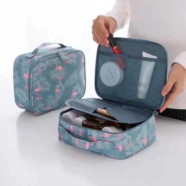 Bolsas de cosméticos versión coreana de la bolsa de viaje portátil estudiantes femeninas caja de almacenamiento de gran capacidad lindo lavado a mano