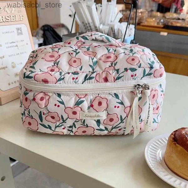 Sacs de cosmétique grande capacité Floral Womens Cosmetic Sac Fashion Fashion Casual Portable Sacs de rangement Sweet Mig Third Travel Femme Makeup Handsbag L49