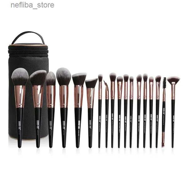 Sacs cosmétiques Maange Makeup Brush Set 18pcs Foundation Powder Corceler Doeshadow Blush Makeup Brushes with Bag Travel Tools Cosmetic Beauty Tools L410