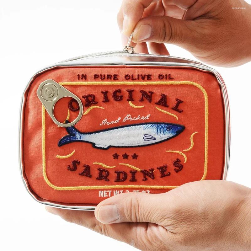 Kosmetiska väskor nyhet retro konserverade sardiner stil väska djur makeup söt bärbar bad resesäck kvinnor handväskor