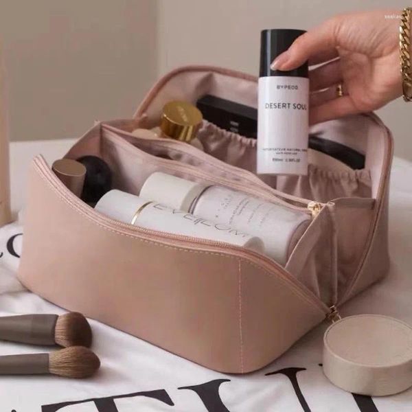 Bolsas de cosméticos Bolsa de mujer Maquillaje de cuero suave Almacenamiento de gran capacidad Funda de almohada Lavado Señora Baño Impermeable