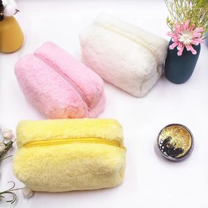 Sacs à cosmétiques pour femmes, trousse de maquillage en peluche douce, étui de rangement de maquillage moelleux d'hiver, sac à main de lavage de toilette pour filles, trousse à crayons