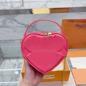 Porte-sac de chaîne de sac à main en cuir cosmétique pop ma pochette coeur amour m81893