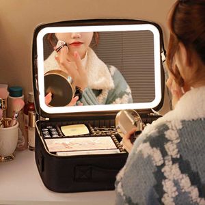 Organisateur cosmétique Sac de maquillage à LED intelligent avec Mirror Travel Fashionable Portable Storage Q240429