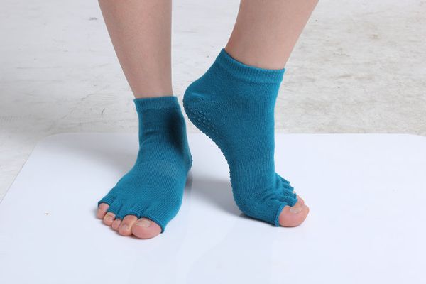 Mezclas de algodón Toeless Ejercicio Yoga Medio dedo del pie Calcetines 7 colores disponibles 6pcs / lot Envío gratis