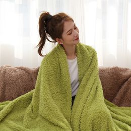 Katoen pluche airconditioning deken, herfst en winter -Noordse lam pluche deken, gebreide polyester bankdeksel deken, dutje deken