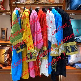 Diseñador de ropa de dormir de algodón Albornoz unisex tradicional Bademantel Marca Parejas Kimono clásico de lujo Bata de baño cálida Ropa para el hogar Ropa Klw1739