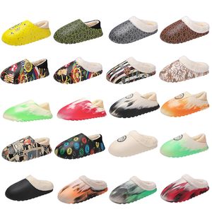 Pantoufles en coton chaussures chaudes d'hiver plaine dessin animé couleur frotté graffiti en peluche intérieur et extérieur section de couples bottes de neige pour femmes hommes différents styles taille multiple