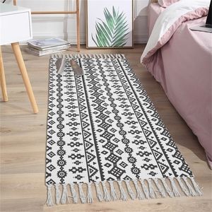 Katoenen kwasten Thuis Weave Tapijten Retro Boheemse Stijl Gebed Mat Woonkamer Slaapkamer Decoratie Tapijten 220301