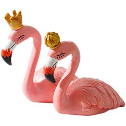 Pareja adorno viviendo creación creativa de escritorio nórdico de escritorio de resina hecha a mano Decoración de manualidades de estatua de flamingo