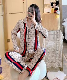 Pijamas de pareja Conjunto de pijama de satén de seda para mujer Ropa de dormir con estampado de flores de verano Camisa de manga corta Pantalones cortos de cintura elástica Traje de pijama Lo7558457