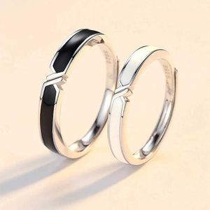 Couple Anneaux 2 Black and White Couple Knot Rings Band Set Couple Matching Rings Promise Mariage Band peut s'adapter pour lui et son S2452455