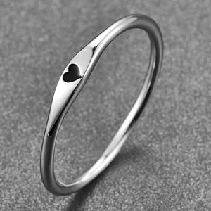 Couple Anneaux 925 Anneau Sterling Silver Simple Carve Heart Mariage Band de mariage Empilable Ring Valentin Day Gift Taille 6-10 S2452301
