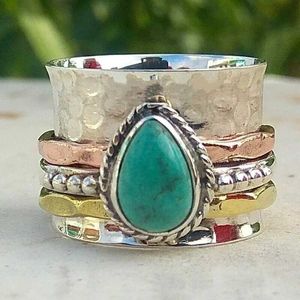 Salons de couple New Retro Turquoise plaquée Tricolor Mens and Womens Rings European and American Wedding Gemstones S2452455