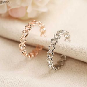 Couple Anneaux Silver Hollow en forme de coeur en forme de bague ouverte Bijoux d'amour mignon et à la mode adapté aux femmes jeunes enfants enfants cadeaux ajustés wx