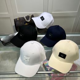 Paar Effen Kleur Designer Ball cap Zomer Vakantie Reizen Brief Afdrukken pet Buitensporten Zonbescherming en schaduwhoed