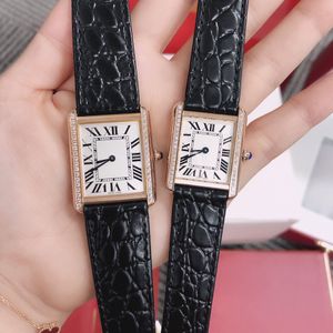 Coup de montre en couple Roman Numeric Display Woman's Watches 24 27 mm Message Mend Mouvement de 31 mm Mouvement Dial