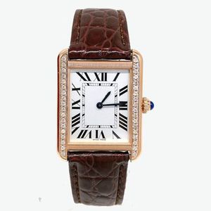 Reloj de pareja Relojes de moda para mujer / hombre Movimiento de cuarzo Reloj de plata Lady Square Tank Caja de acero inoxidable Cierre original Reloj de pulsera analógico casual Montre De Luxe