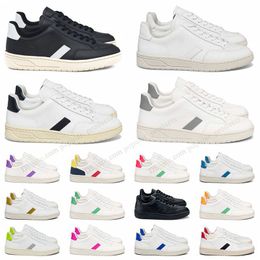 Couples V Designer Casual Chaussures Toile Femmes Hommes Mocassins Classique Blanc et Noir Unisexe Luxe Plate-forme Noir et Blanc Rayé Sport Sneaker Skate Trainer