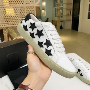 Court Classic SL / 06 Baskets brodées Toile Cuir Designer Luxe Hommes Femmes Plat Casual Chaussures Low Top Trainer Outwear Robe Chaussure