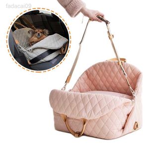 Cubierta Pet Puppy Outdoor Summer Portable Seat Cat Tote Bolso para bolsas de coche con Carrier Lavable Dog Small Luxury Travel Bed Belt HKD230706