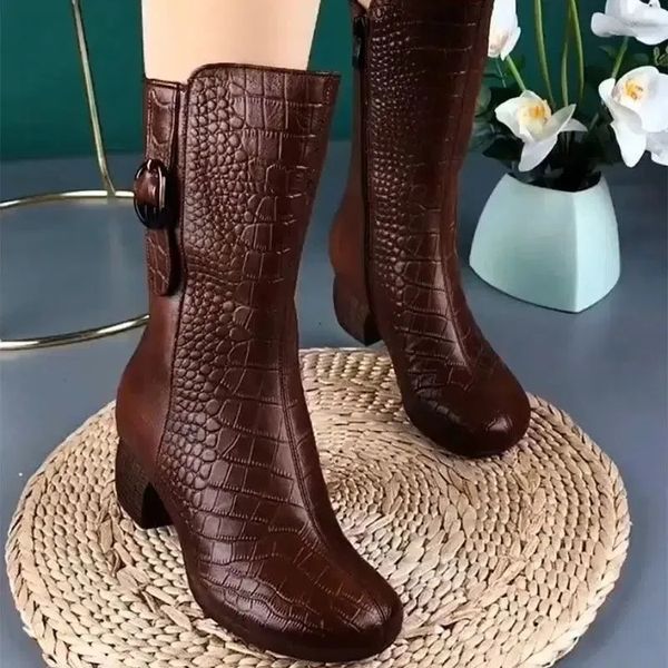Cowboy pour 600 femmes hautes femmes chaussures d'hiver en cuir en cuir rétro pour femmes bottines à talons bottines western tièvres botas de mujer 240407 s 207 s